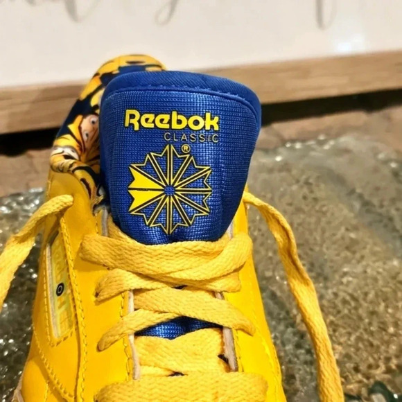 Reebok Illumination's Minions x Club C Minions' Little Kid Sz 2 #FX3353 - Picture 12 of 15